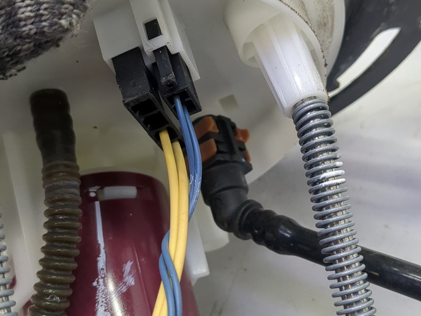 Насос топливный электрический