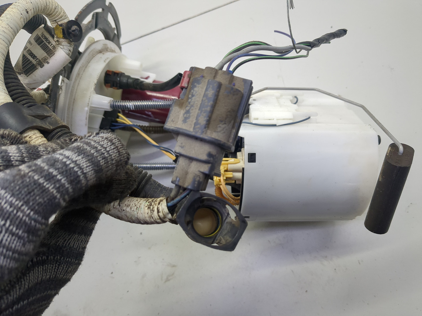 Насос топливный электрический