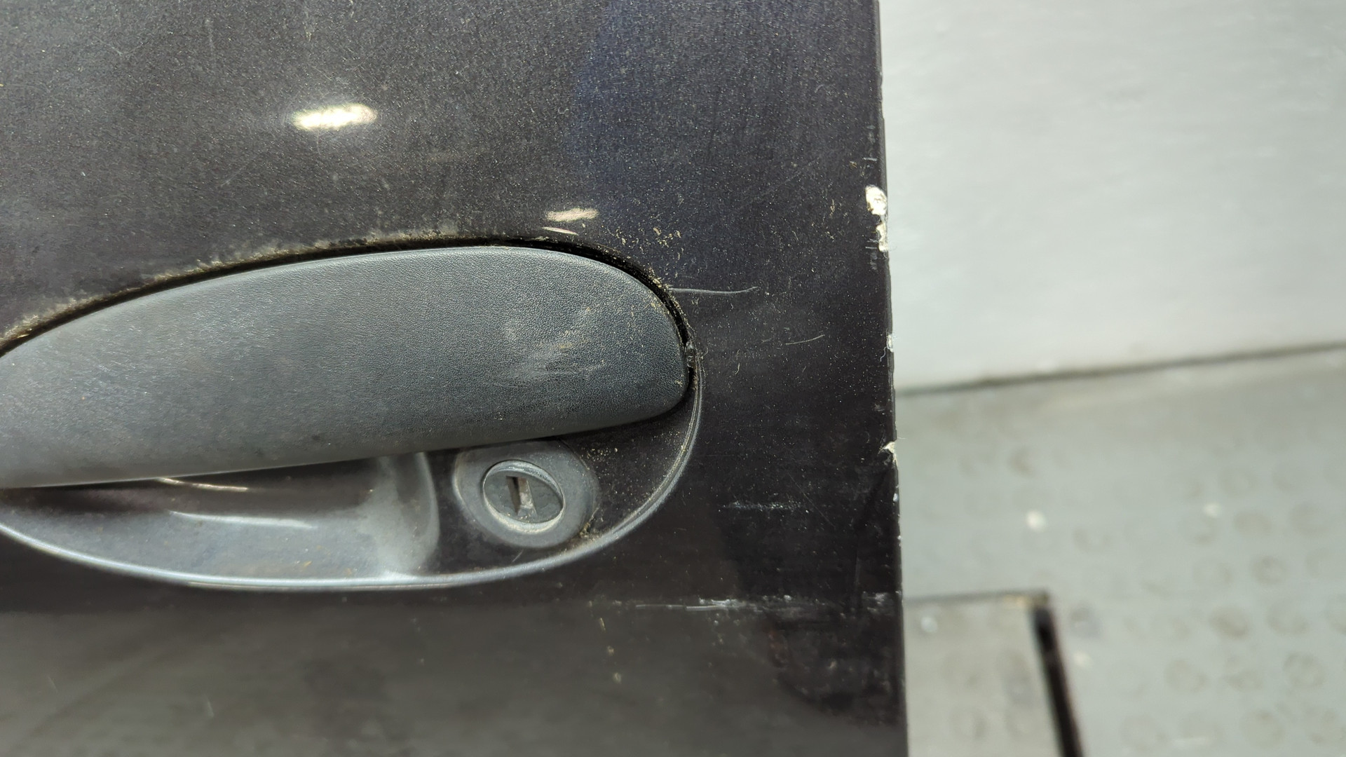 Дверь передняя левая