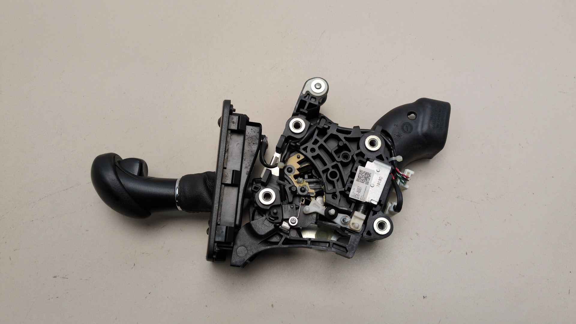 Кулиса МКПП / АКПП