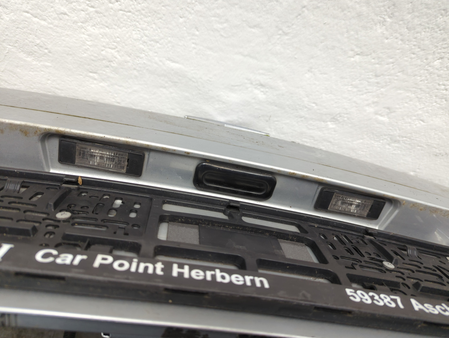 Дверь багажника