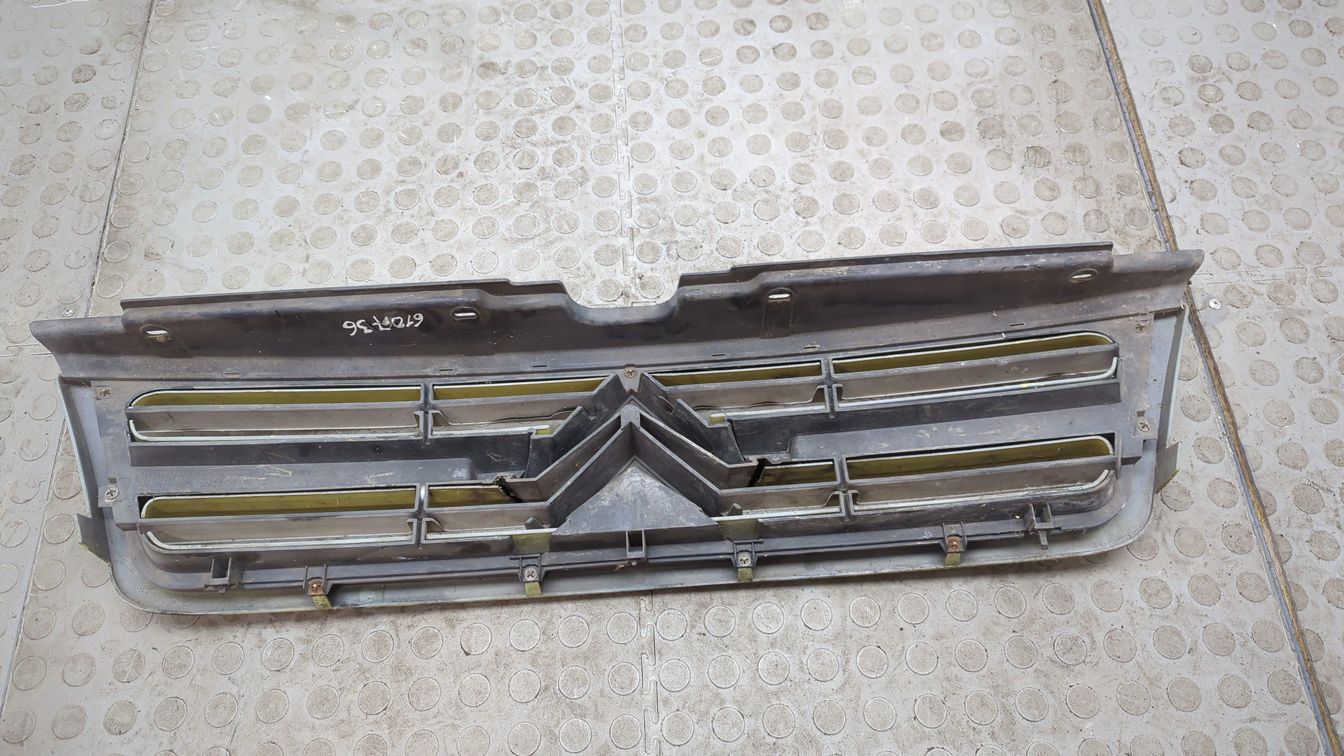 Решетка радиатора