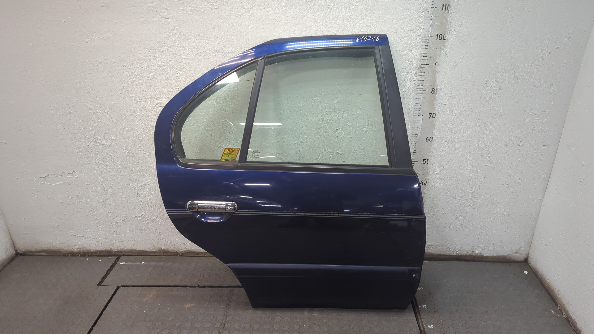 Дверь задняя правая