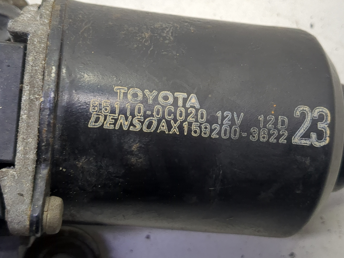 Моторчик стеклоочистителя передний