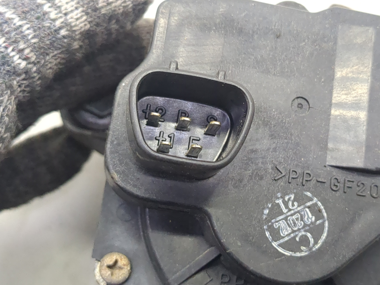 Моторчик стеклоочистителя передний