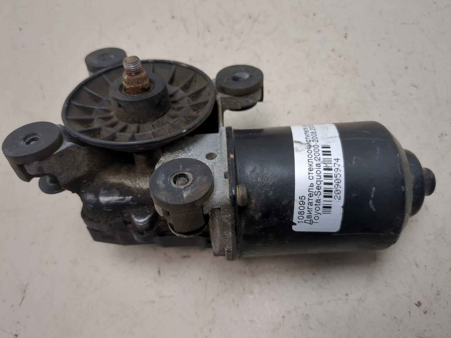 Моторчик стеклоочистителя передний