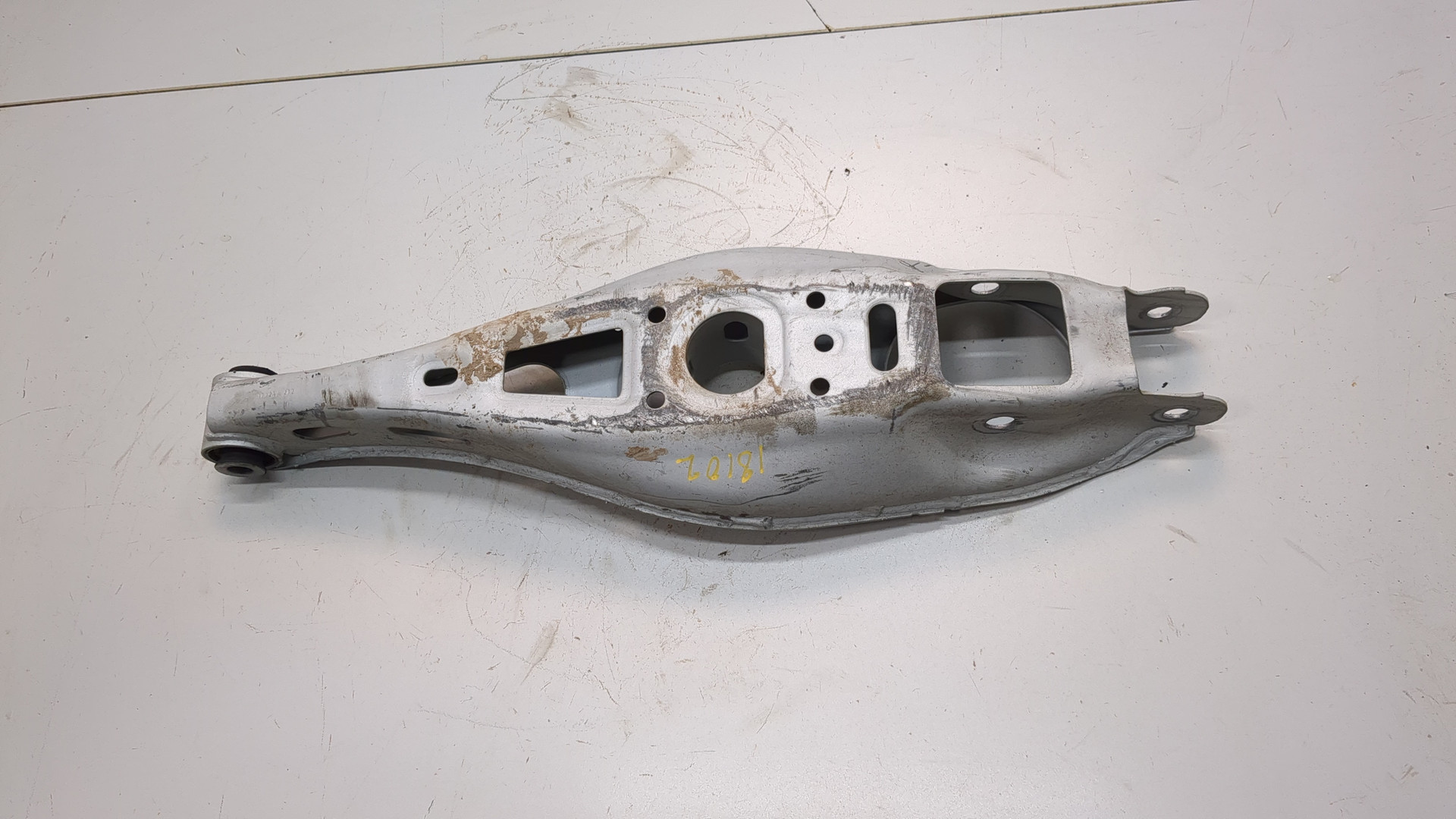 Рычаг задний