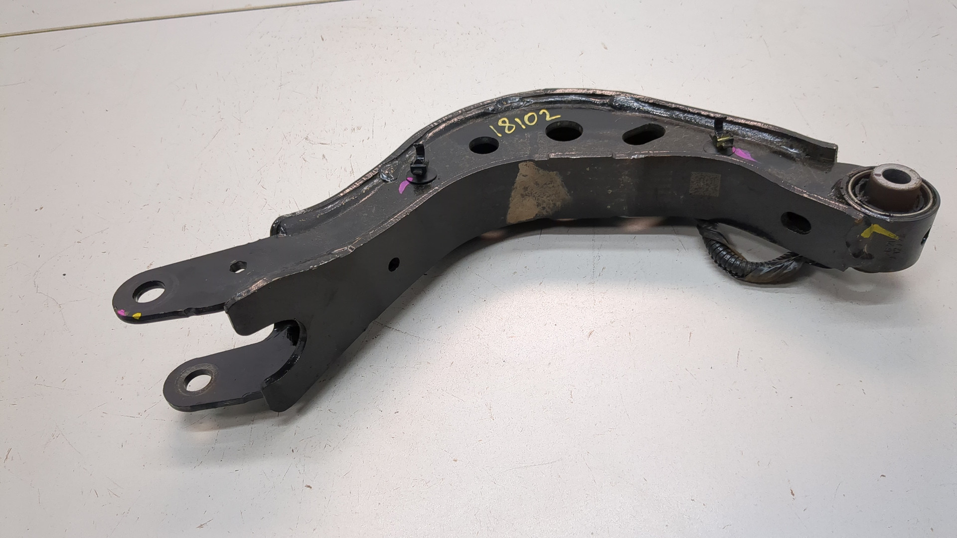 Рычаг задний левый