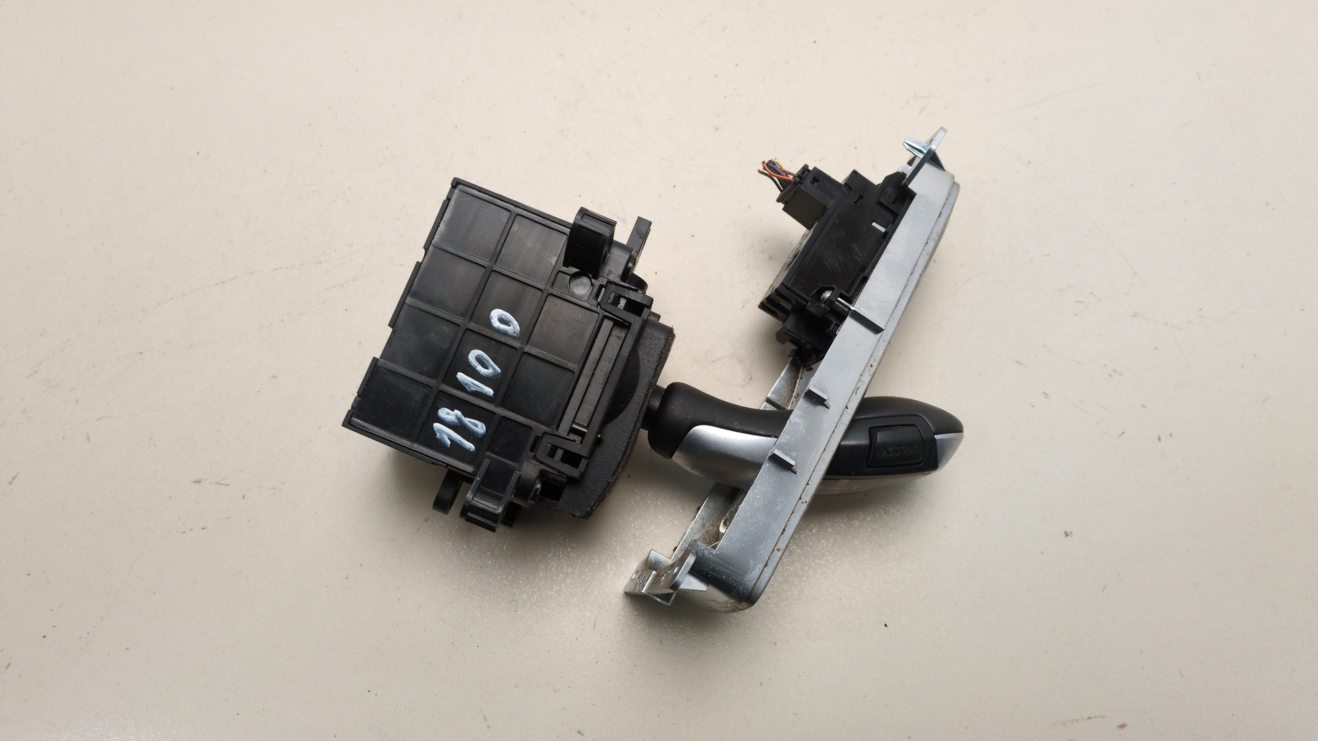 Кулиса МКПП / АКПП