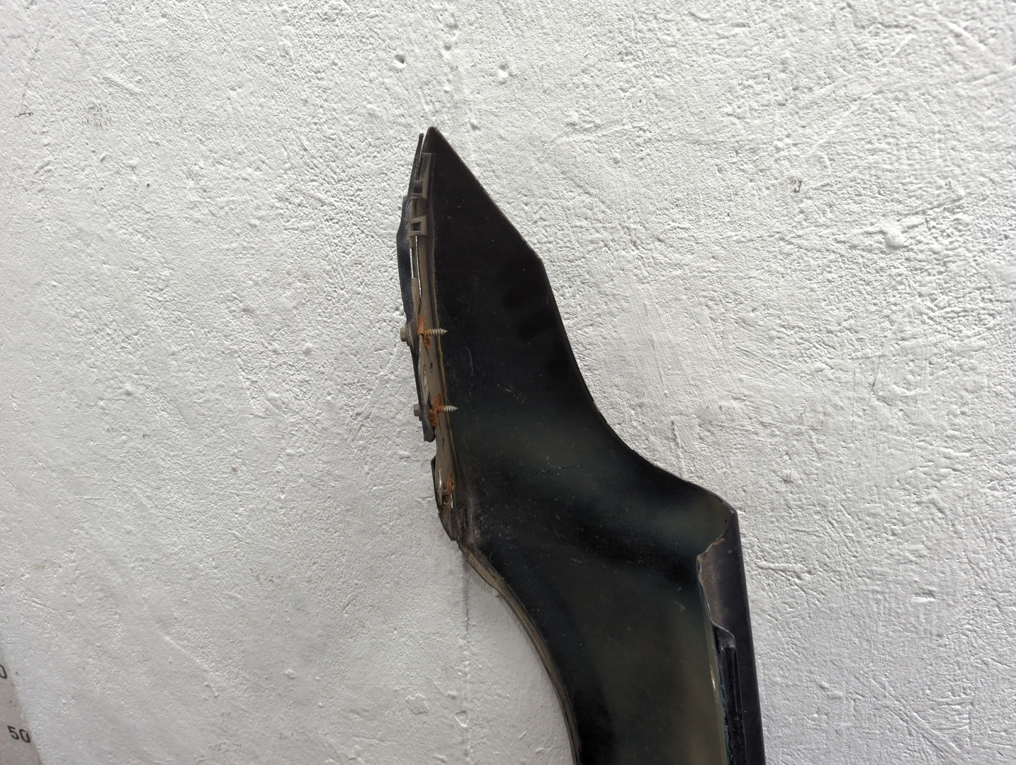 Крыло переднее правое