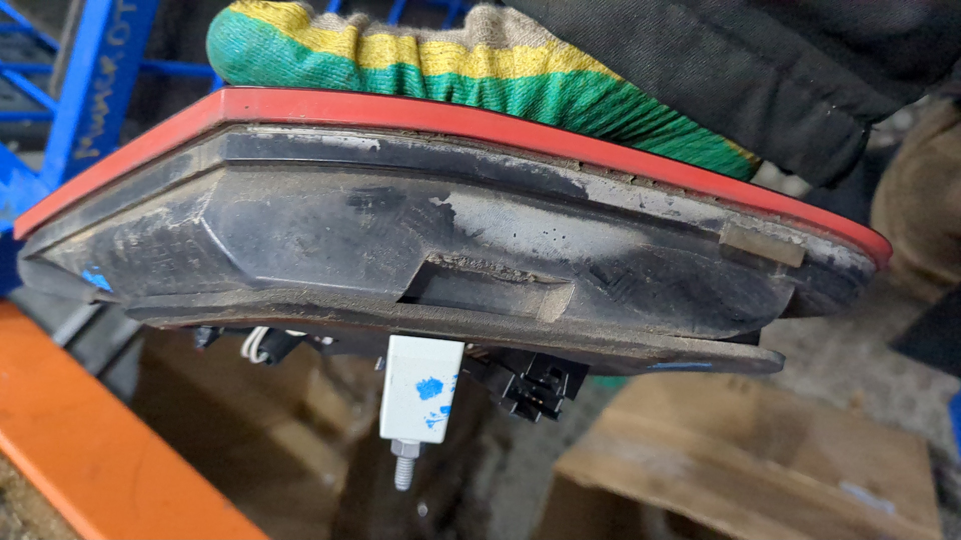 Фонарь задний внутренний правый