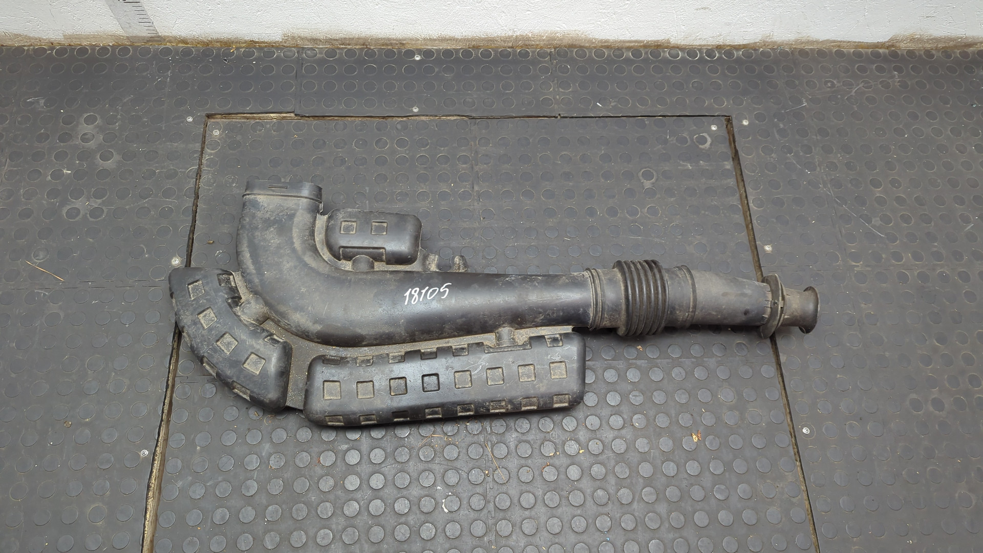 Резонатор воздушного фильтра