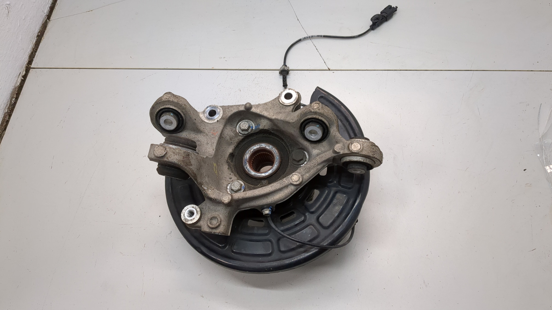 Кулак поворотный задний правый