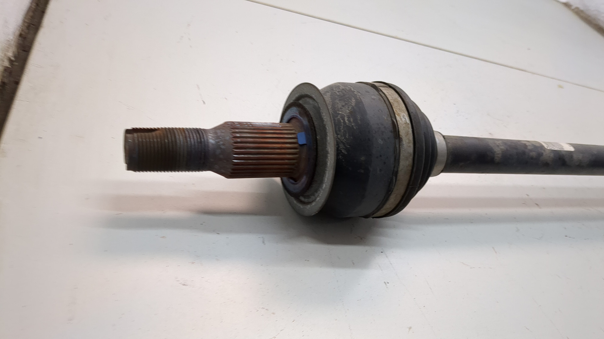 Полуось задняя