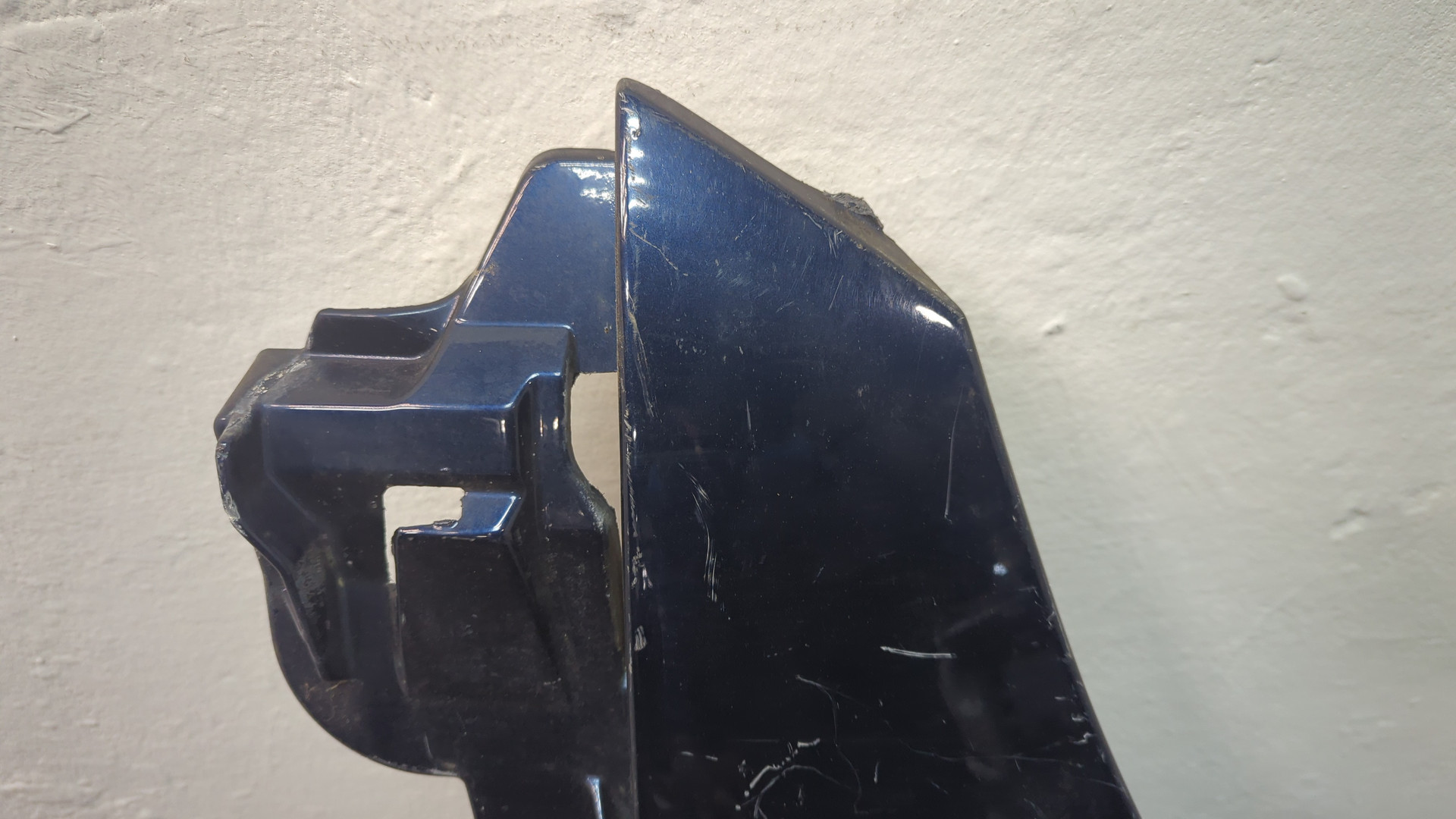 Крыло переднее левое