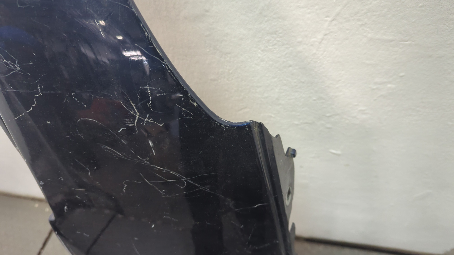 Крыло переднее левое