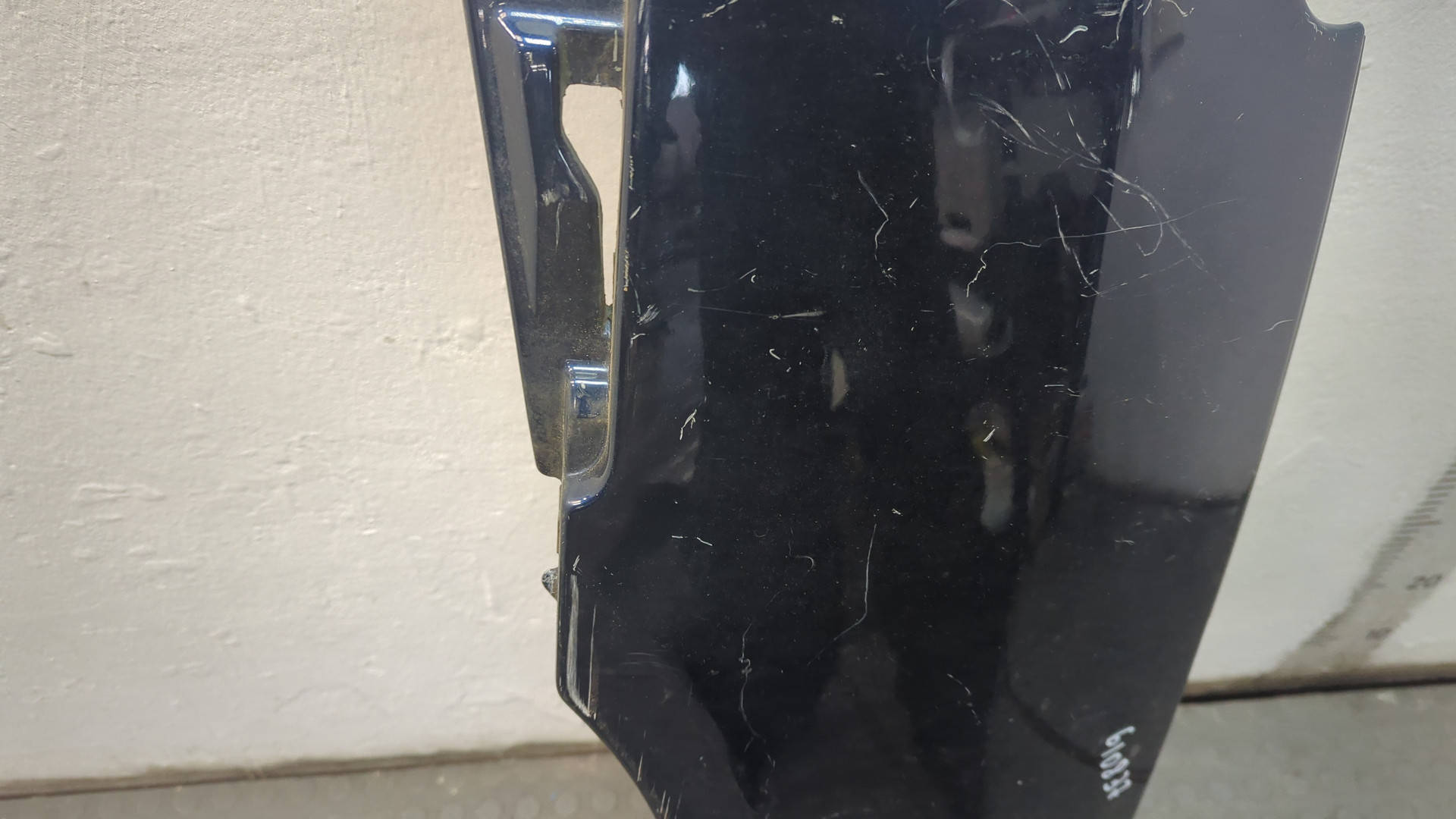 Крыло переднее левое