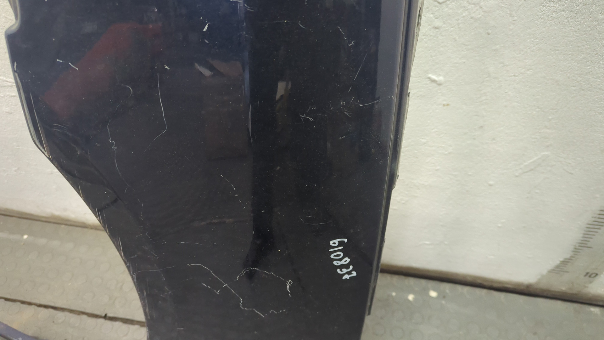 Крыло переднее левое