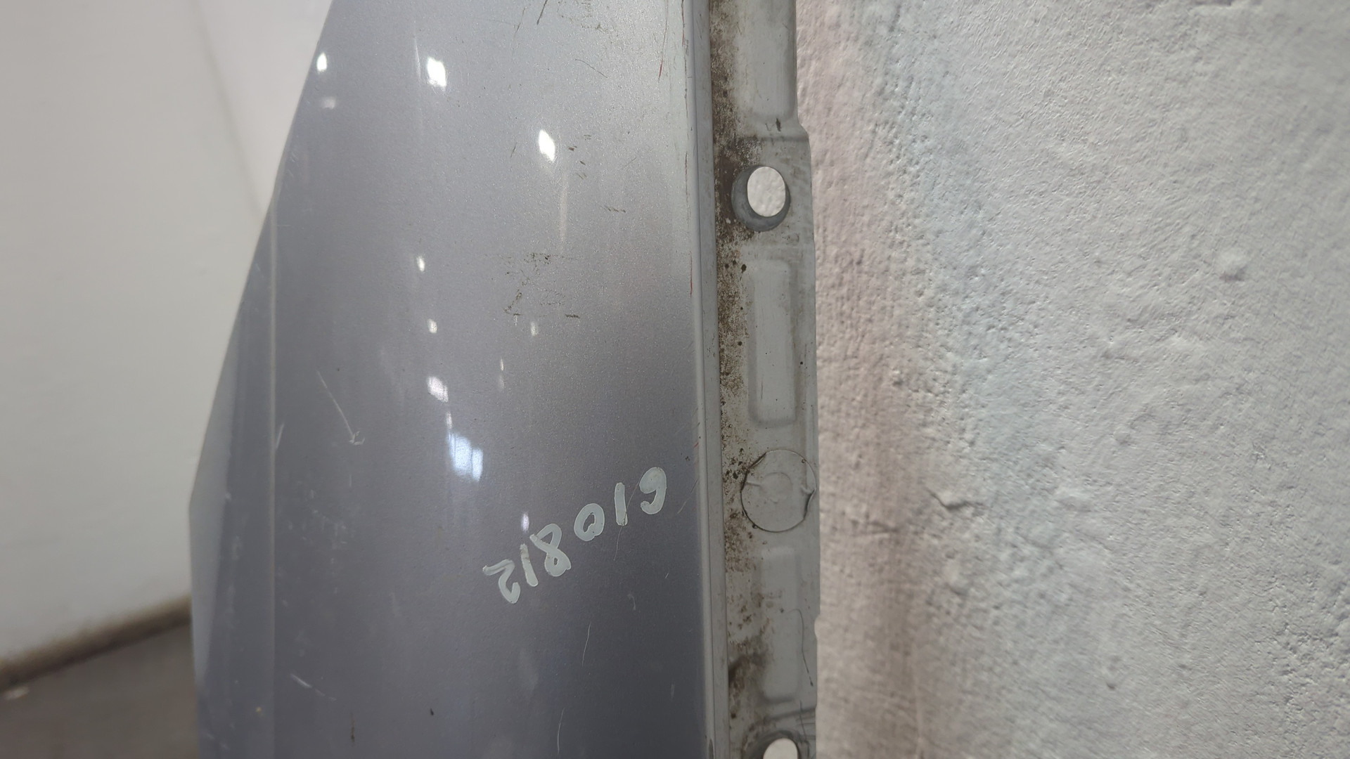 Крыло переднее левое