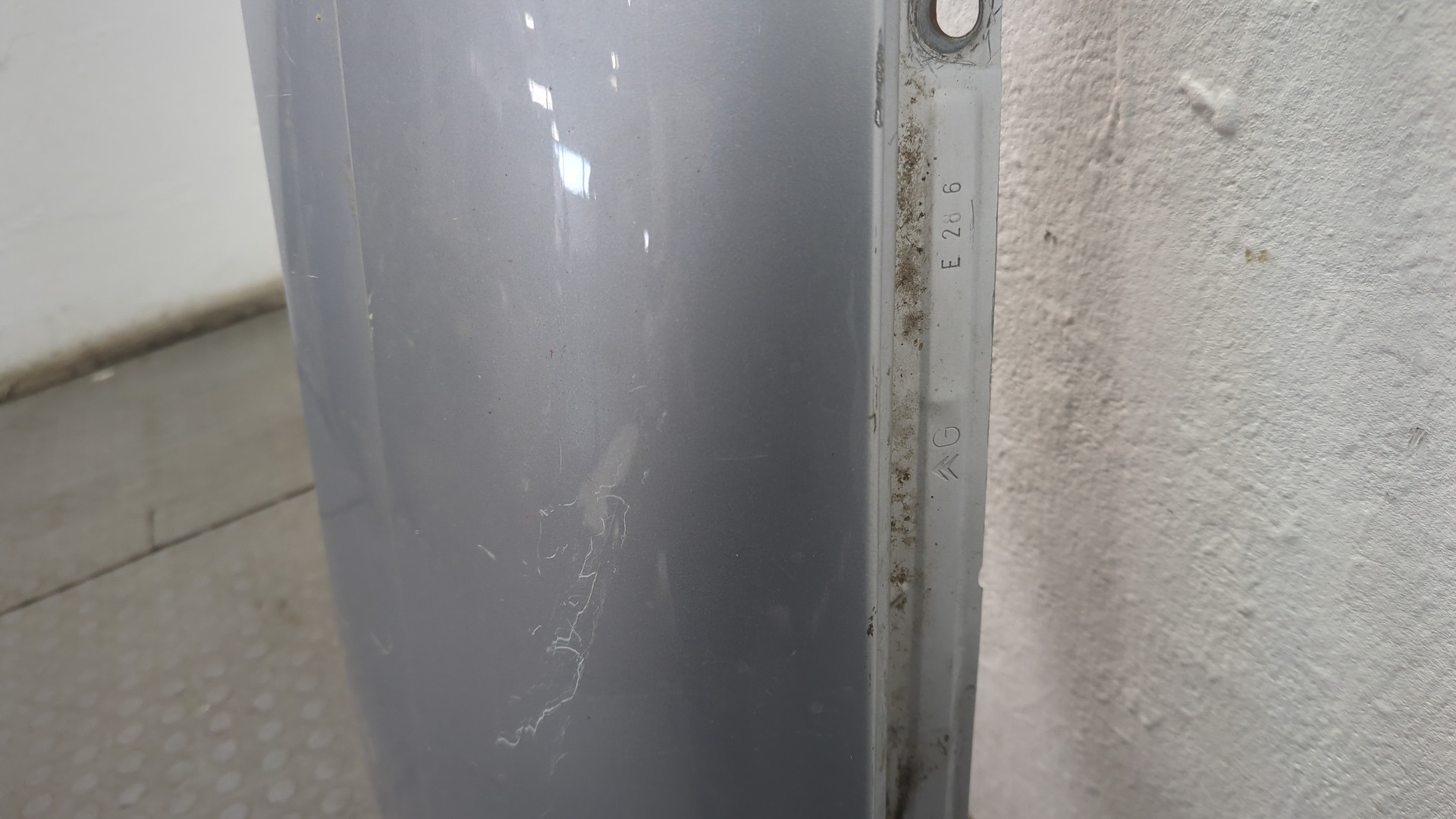 Крыло переднее левое