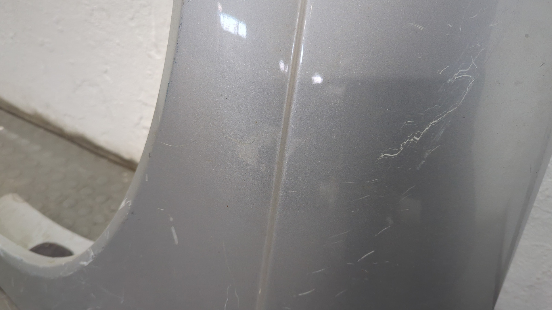 Крыло переднее левое