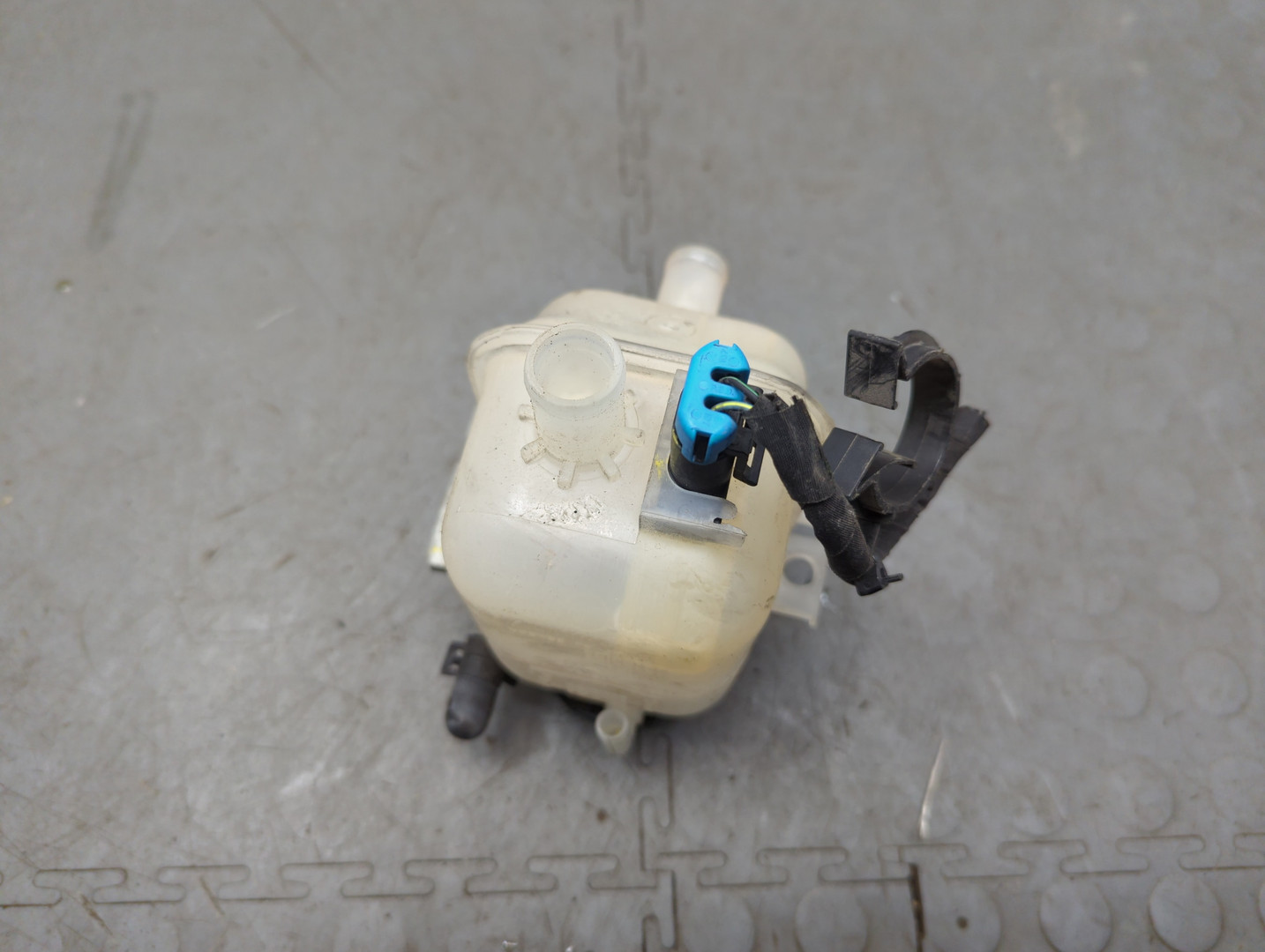 Бачок расширительный