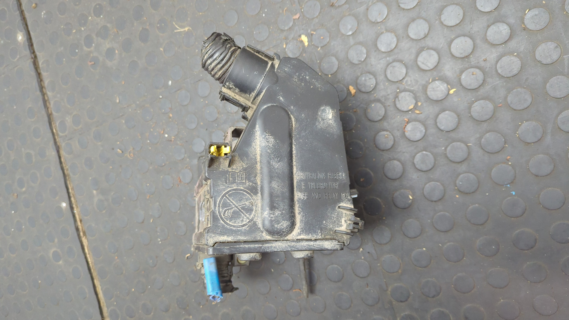 Корпус блока предохранителей