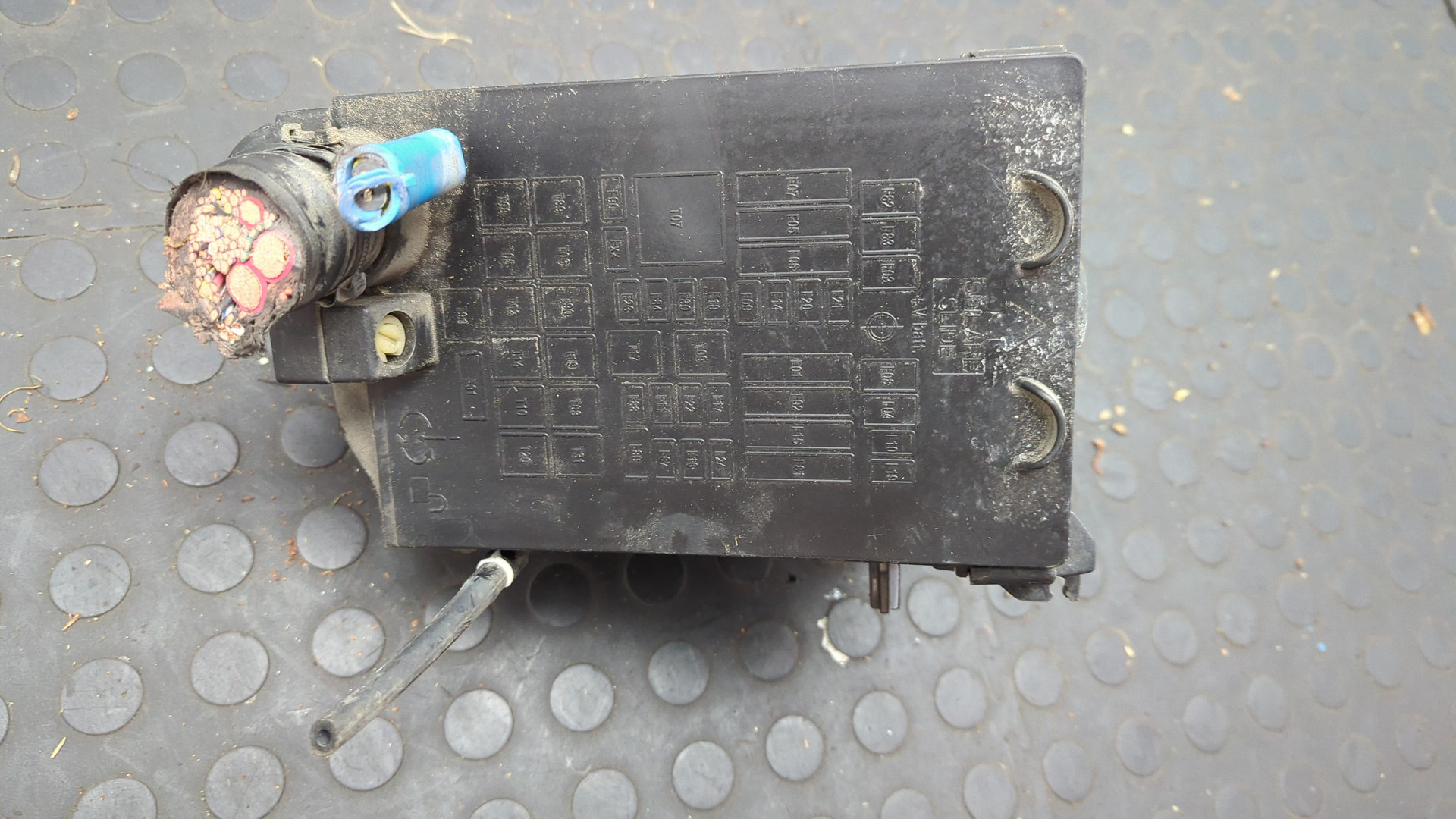 Корпус блока предохранителей