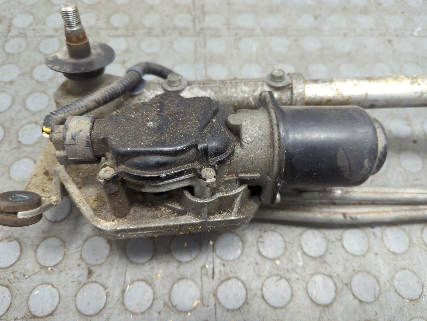 Трапеция стеклоочистителей