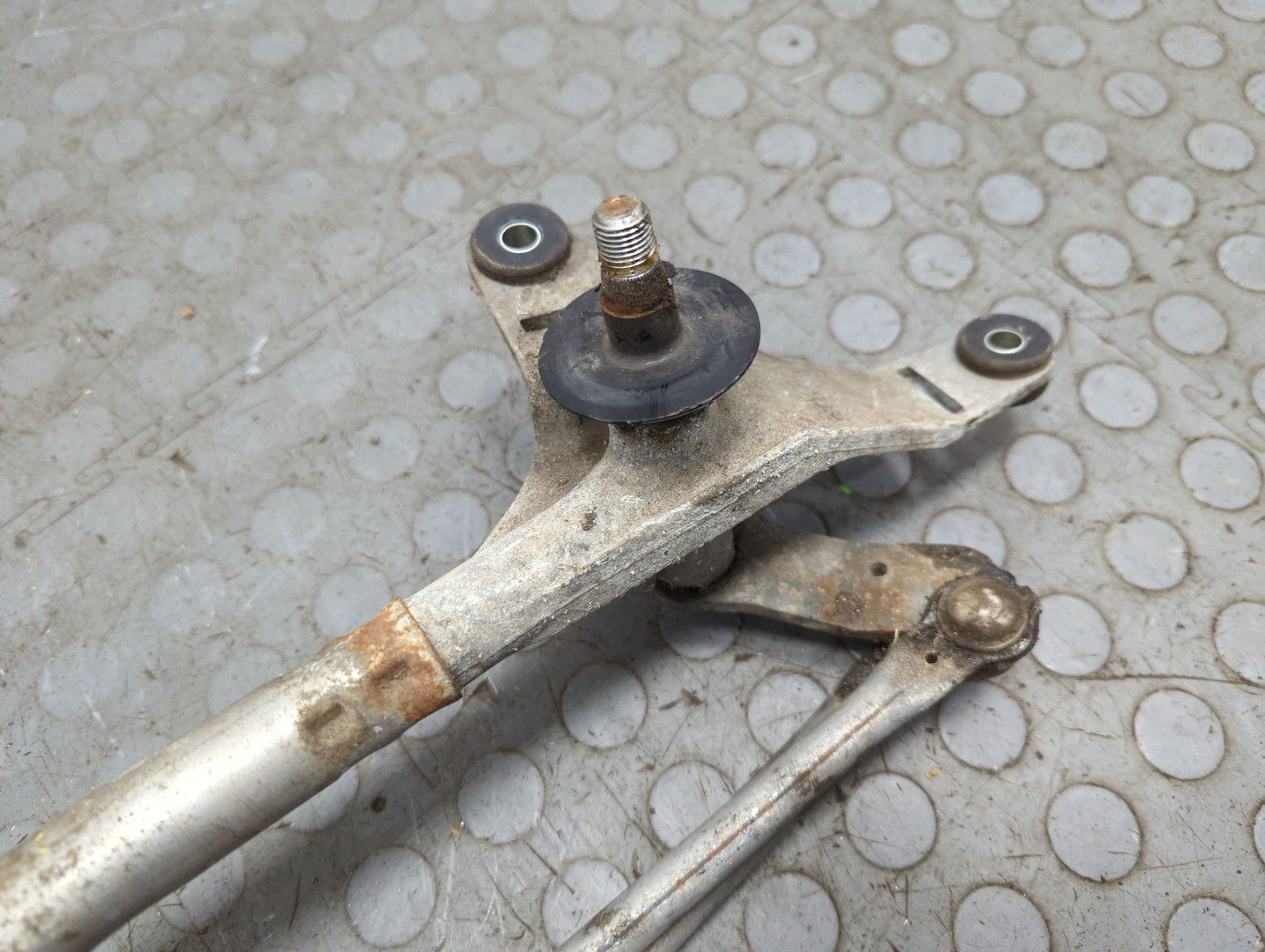 Трапеция стеклоочистителей