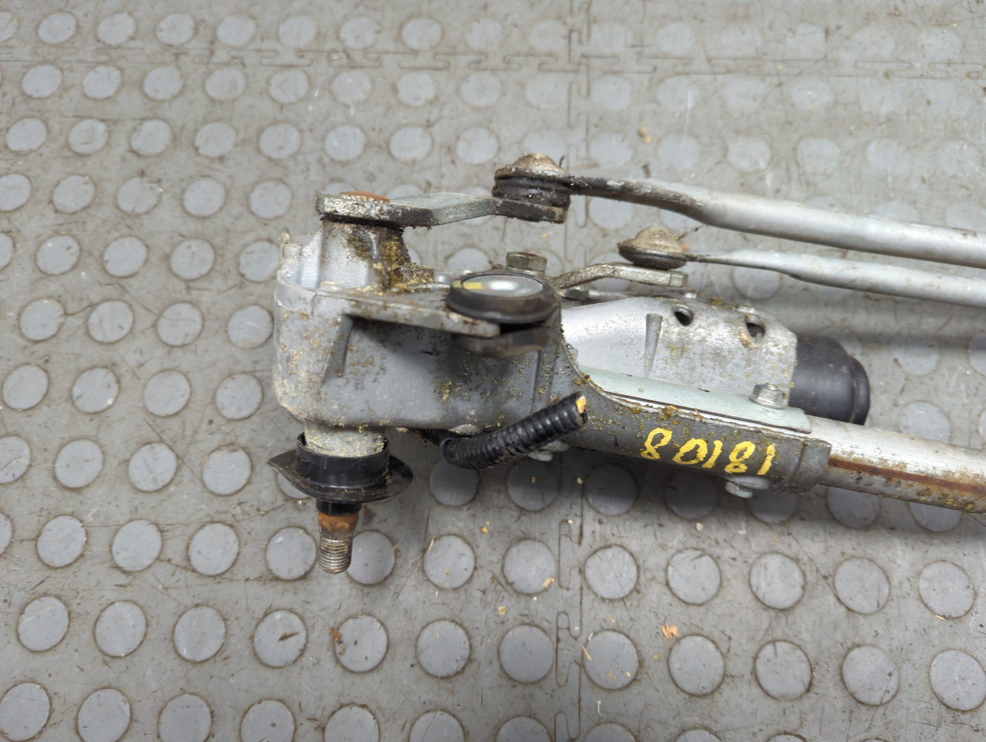 Трапеция стеклоочистителей