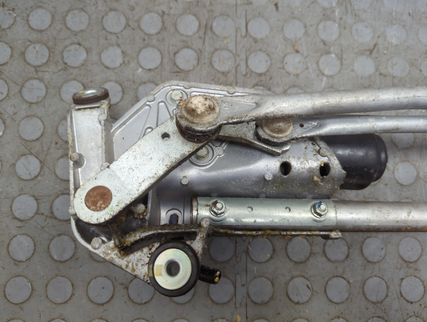 Трапеция стеклоочистителей