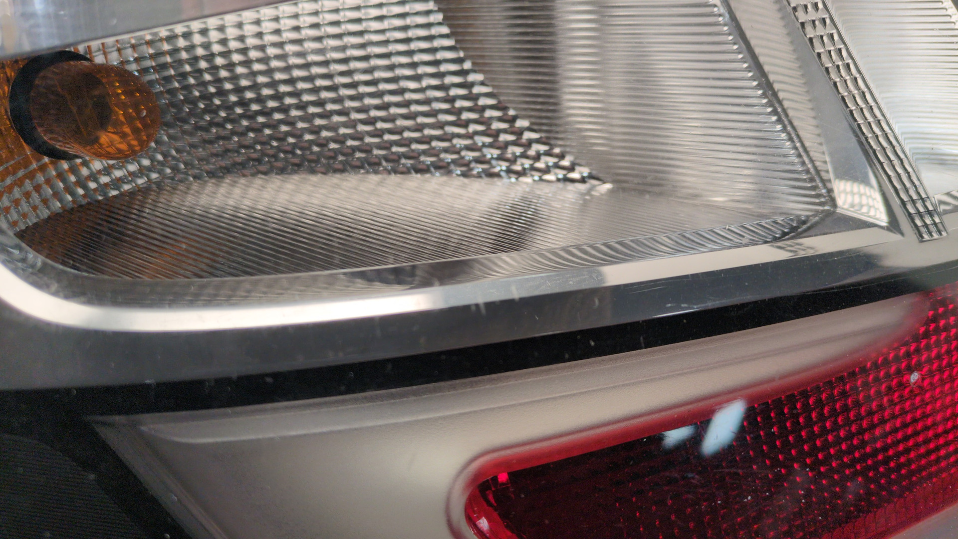 Фонарь задний левый