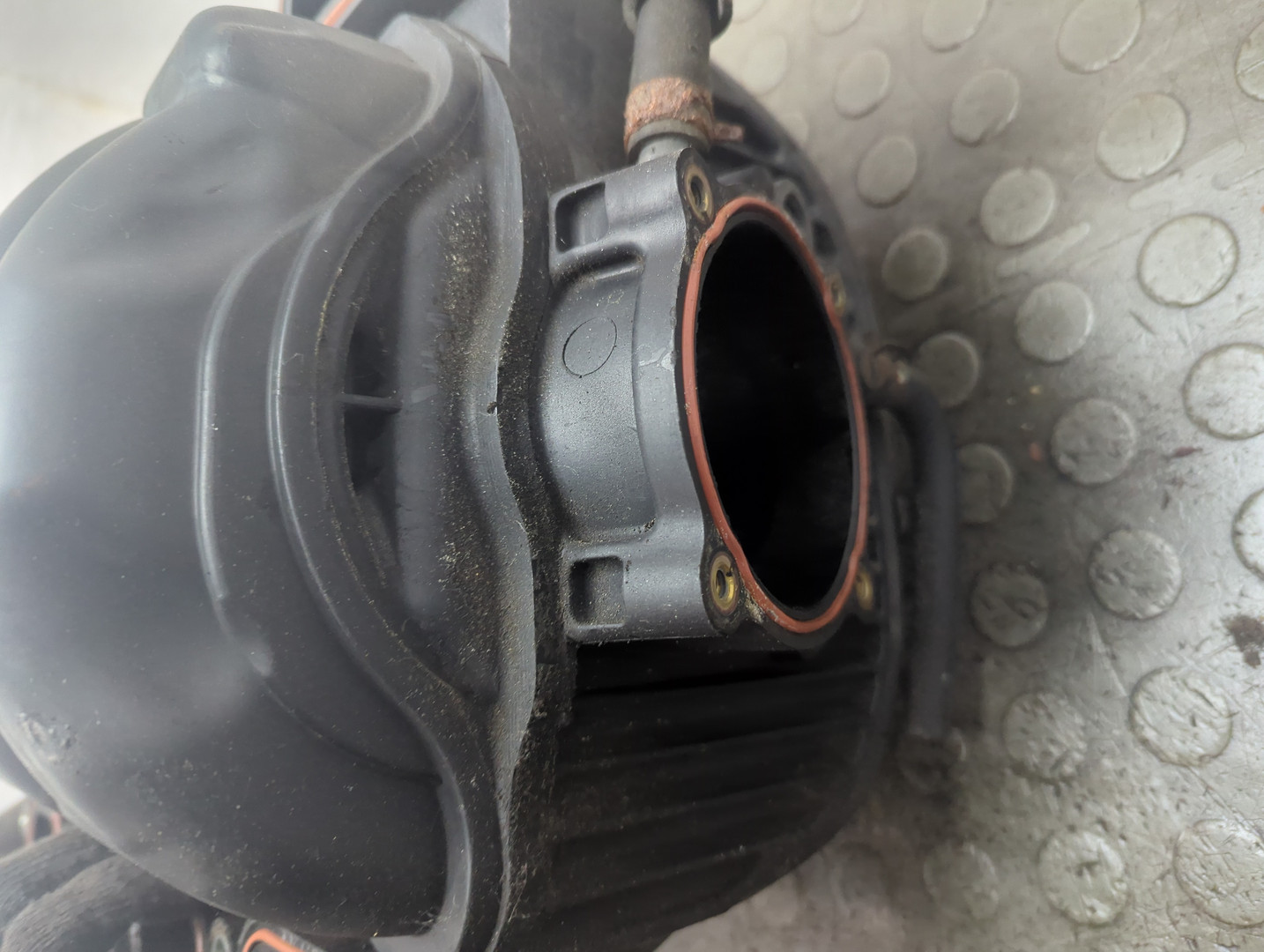 Коллектор впускной