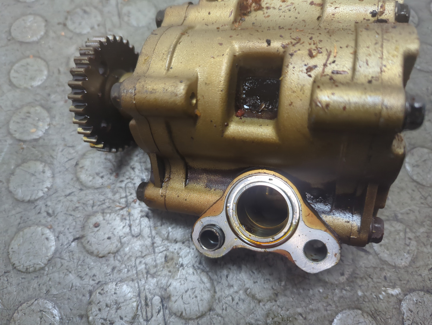 Насос масляный