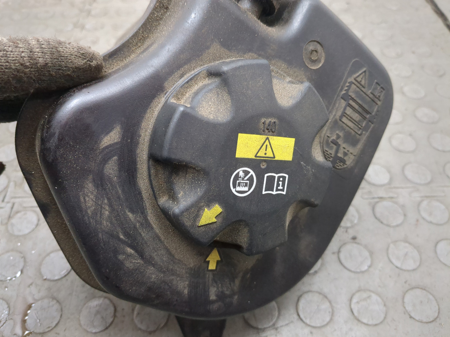 Бачок расширительный