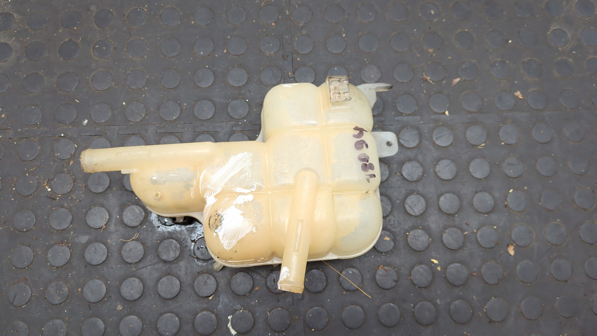 Бачок расширительный