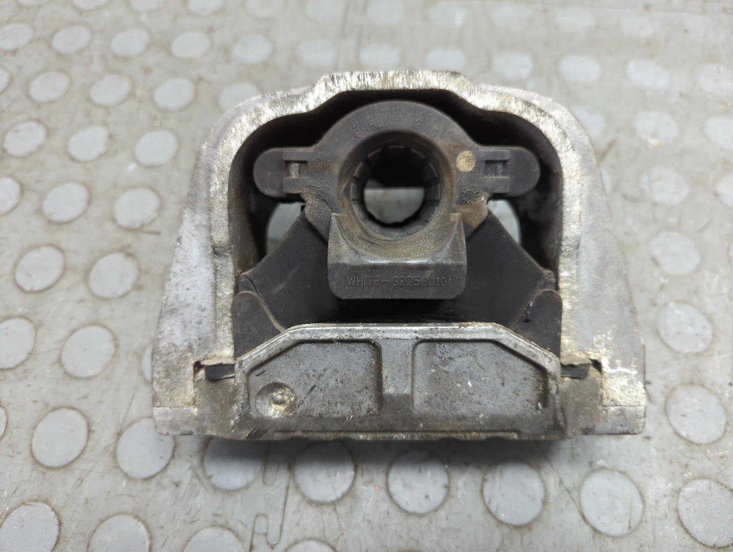 Опора двигателя