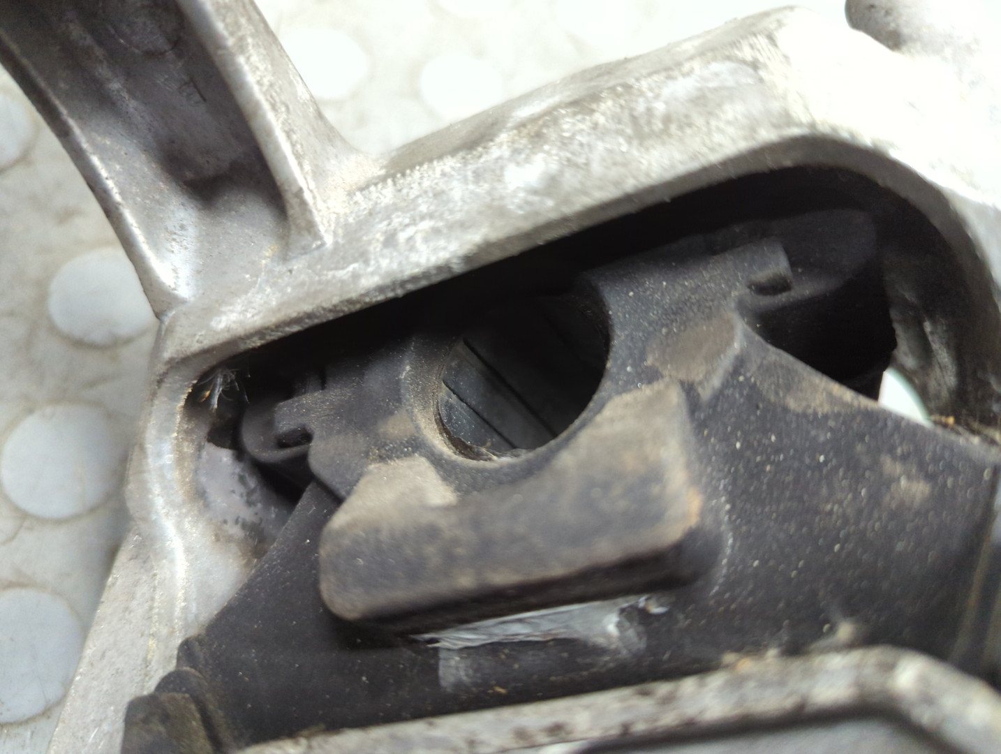 Опора двигателя