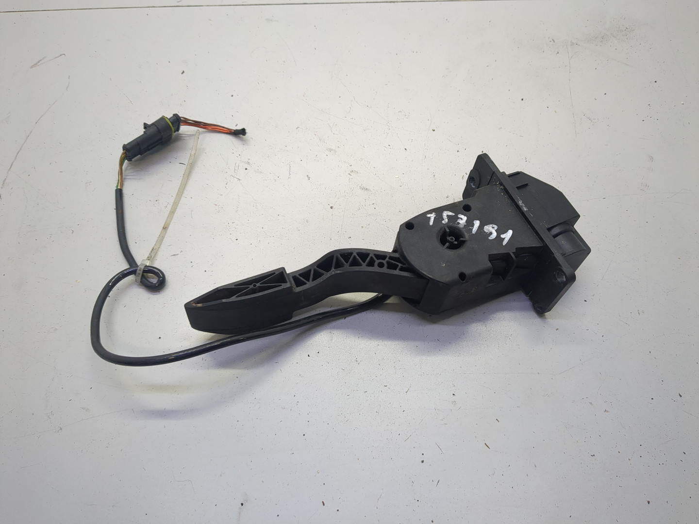 Педаль газа