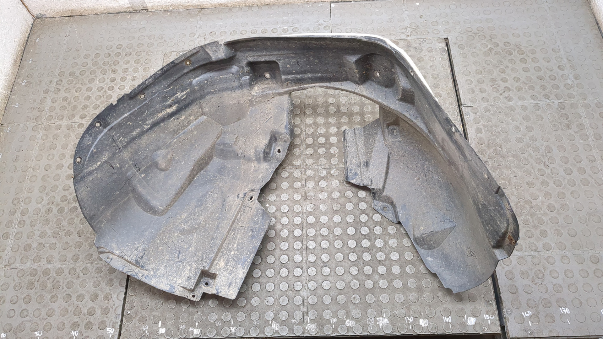 Локер передний правый