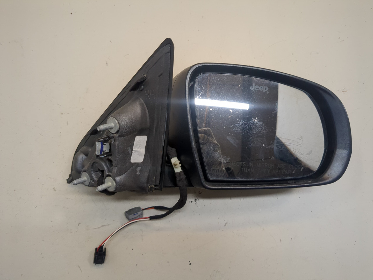 Зеркало правое электрическое