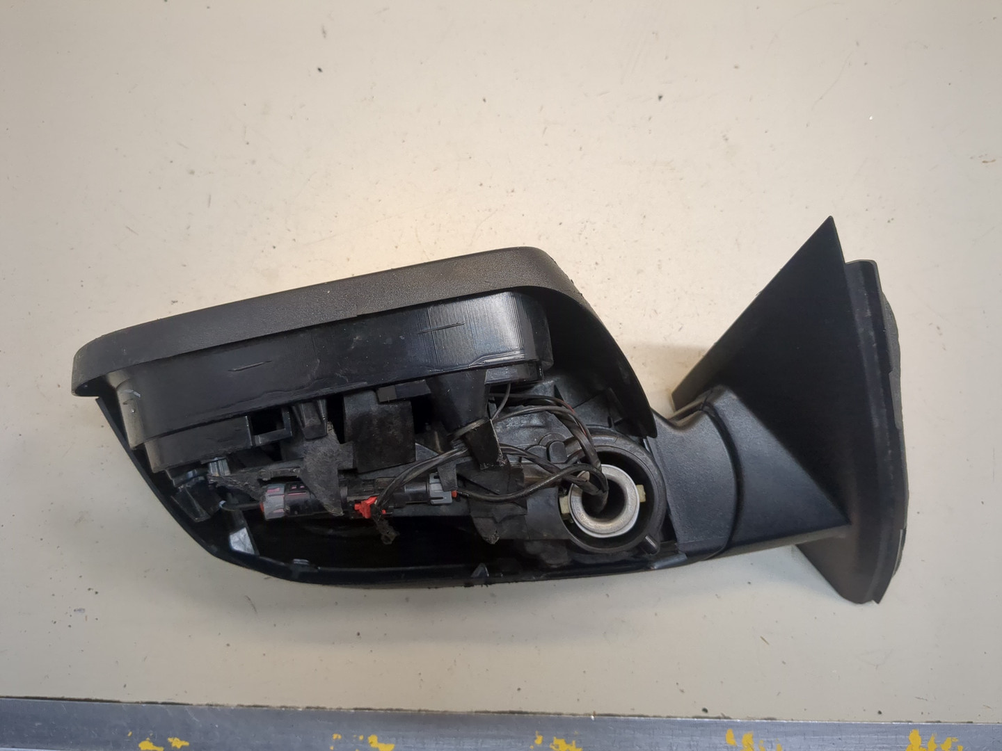 Зеркало правое электрическое