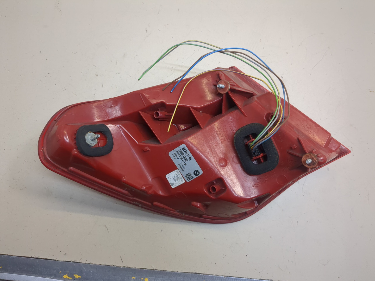 Фонарь задний правый