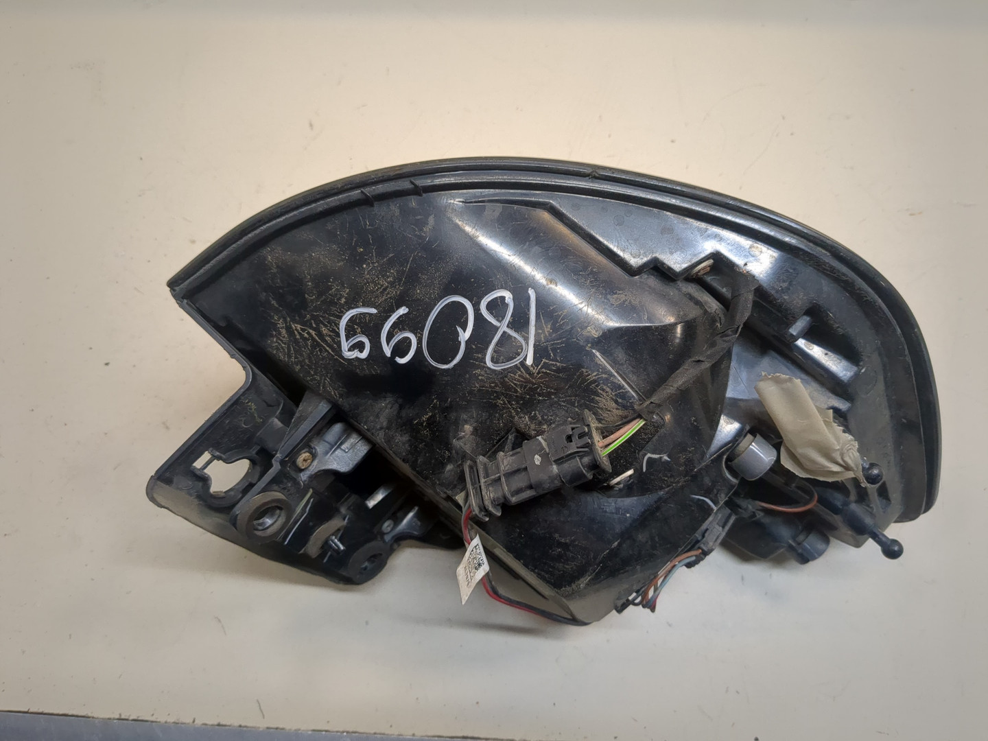 Фонарь задний правый