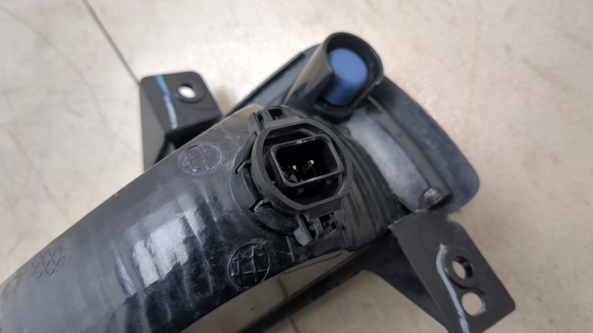 Повторитель на крыло правый