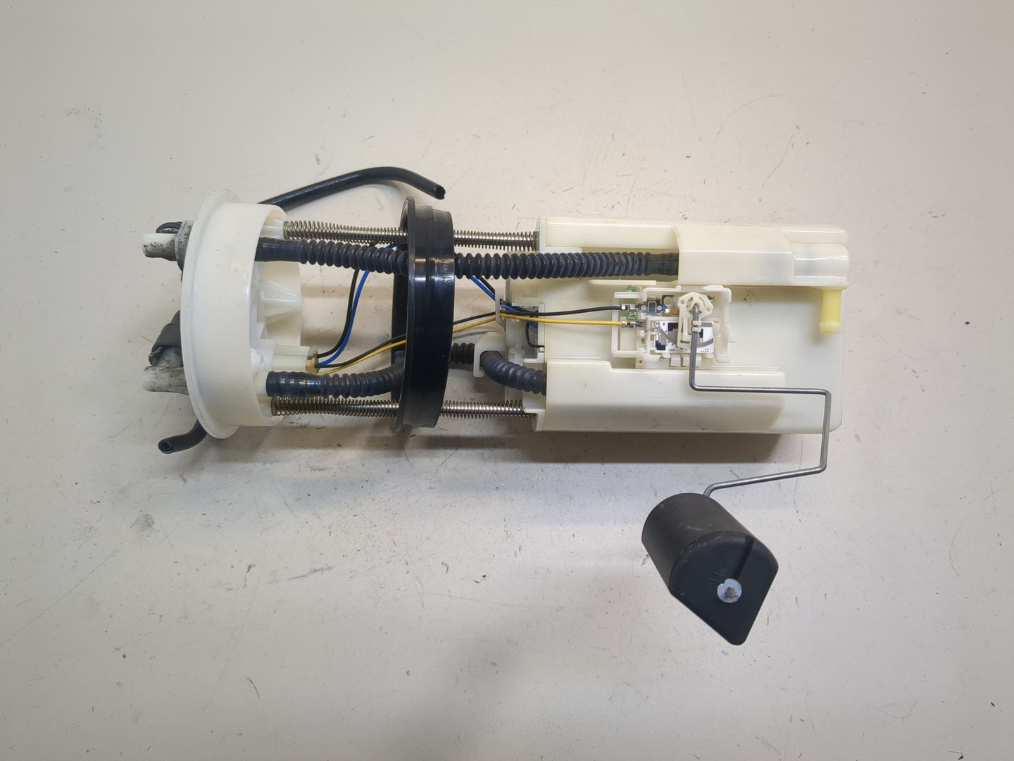 Насос топливный электрический