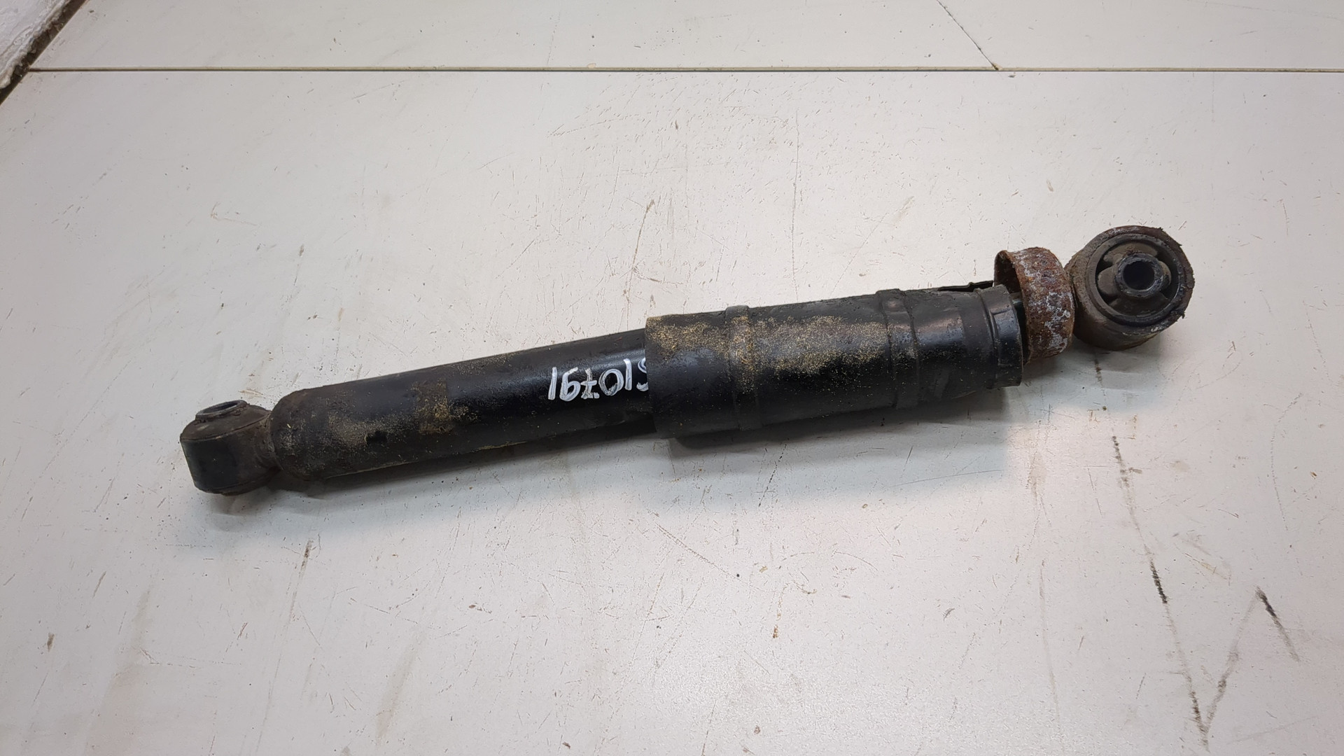 Амортизатор задний (стойка)