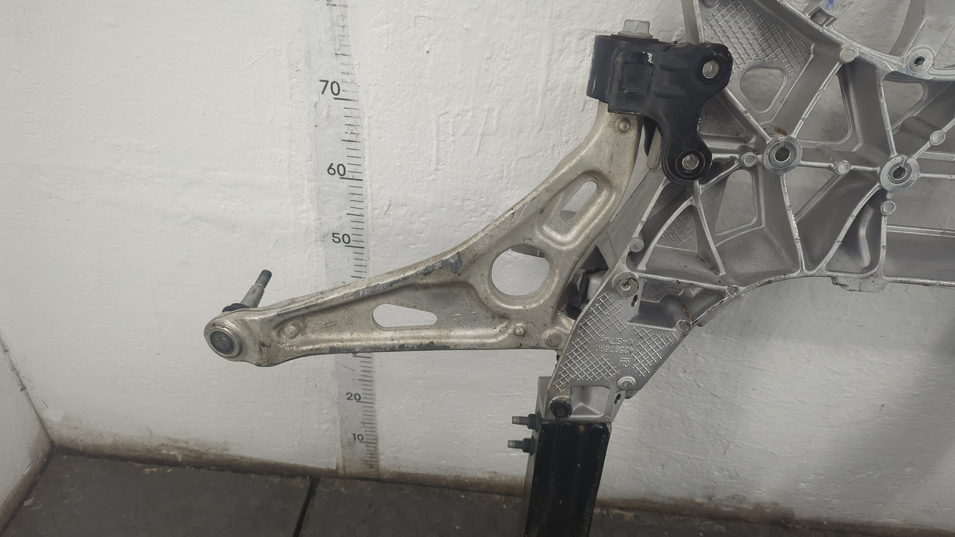 Балка подмоторная