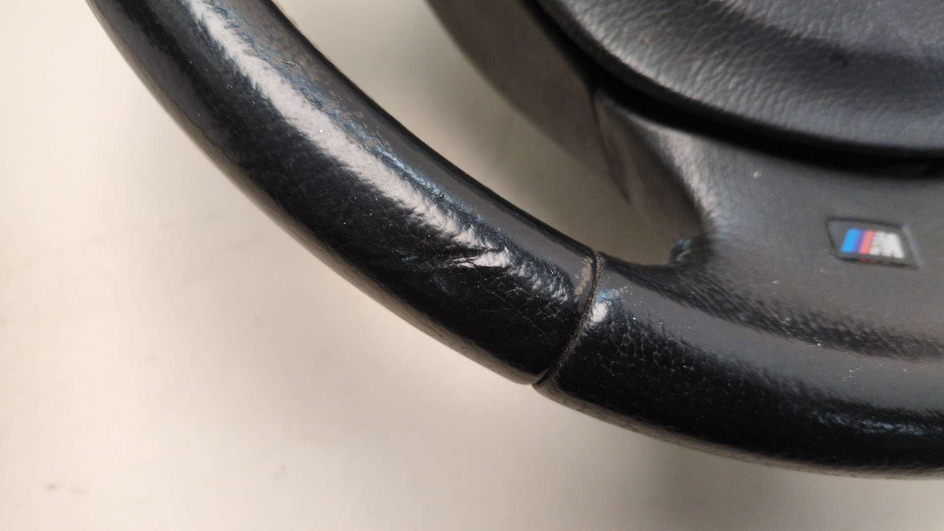 Рулевое колесо (руль)